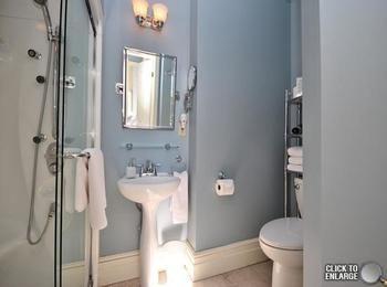 Inn Rosemount Kingston